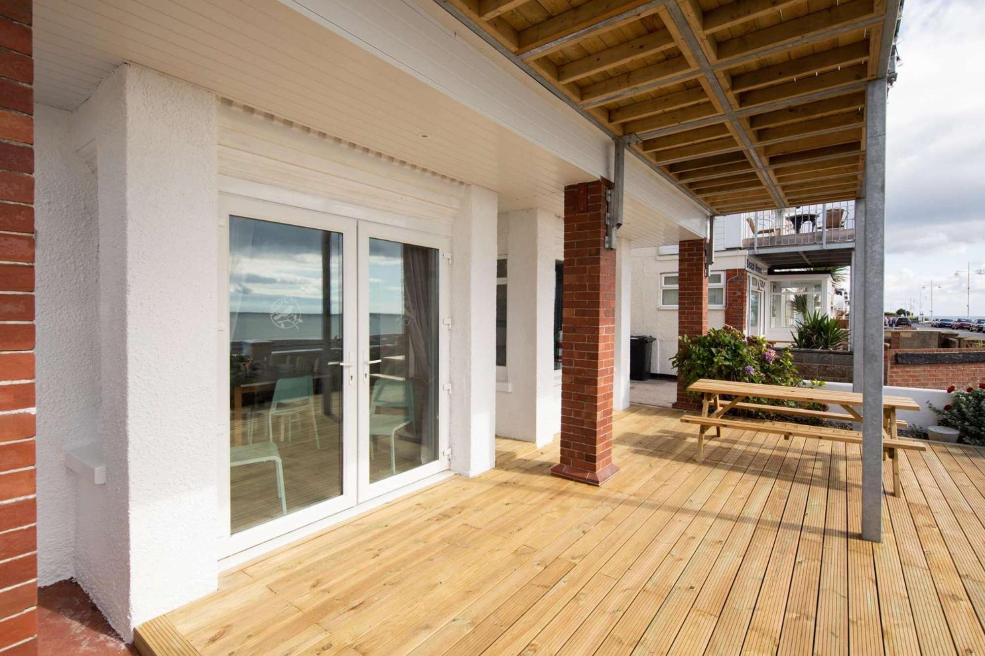 Absolute Beachfront With Decked Garden Oasis And Views Богнър Реджис Екстериор снимка